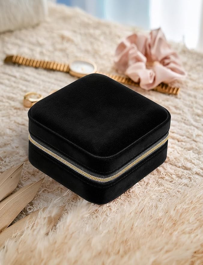 Plush Velvet Travel Jewelry Case Small Jewelry Box Jewelry Organizer Storage Case Portable Jewelry Travel Case for Girls Womens Earring, Necklace, Rings,Bracelets with Mirror