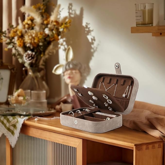 Travel Jewelry Box, Small Jewelry Organizer Boxes for Women Girls, Travel Jewelry Case Portable Jewelry Storage for Earrings, Ring, Necklaces, Bracelets - Brown