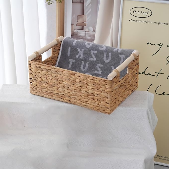 Natural Woven Storage Basket 11.6x8.1x4.9 Inch, Small Wicker Organizer Bin with Handles for Shelves, Multi-Purpose Decorative Basket for Kitchen, Bathroom, Pantry, Gift Wrapping, Farmhouse Home Decor