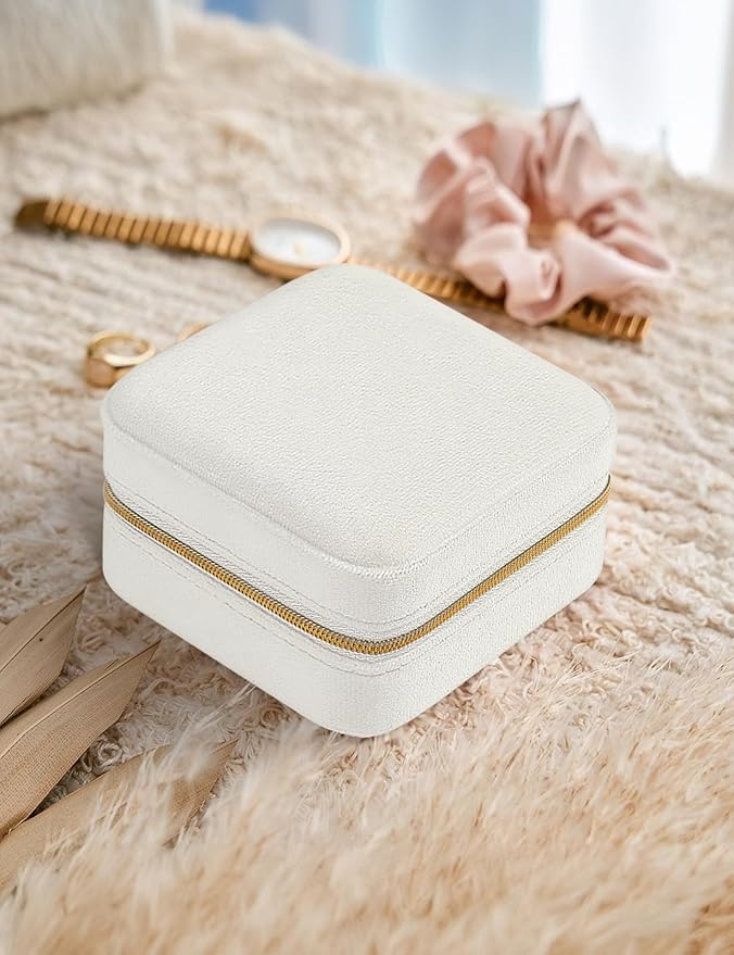 Plush Velvet Travel Jewelry Case Small Jewelry Box Jewelry Organizer Storage Case Portable Jewelry Travel Case for Girls Womens Earring, Necklace, Rings,Bracelets with Mirror