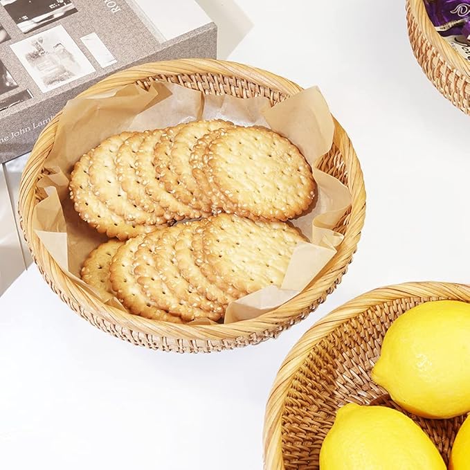 Small Round Keys Storage Basket for Entryway Table Tabletop Wicker Catchall Organizer Woven Basket for Wallet Remote Control Cards Crackers Fruit Candy