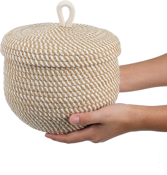 Round Storage Basket with Lid 8.25In Decorative Basket with Lid for Living Room for Weddings