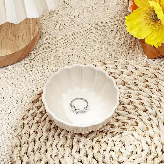 Koythin 2-Piece Small Trinket Dish, Ceramic Jewelry Ring Dish, Flower Key Holder Bowl for Women, Decorative Plate Tray for Dresser, Home Decor Organizer Trinket Tray (Round Petal Flower, White)