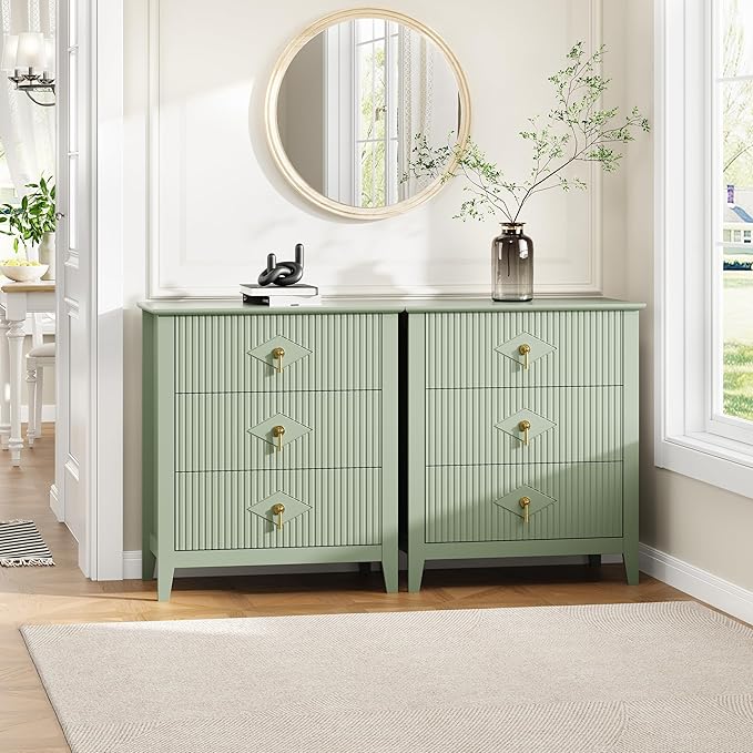 GarveeHome Fluted Dresser for Bedroom, 27.5" Wide 3-Drawer Wood Dresser, Modern Chest of Drawers, Storage Organizer Cabinet for Living Room, Hallway, Entryway, Green